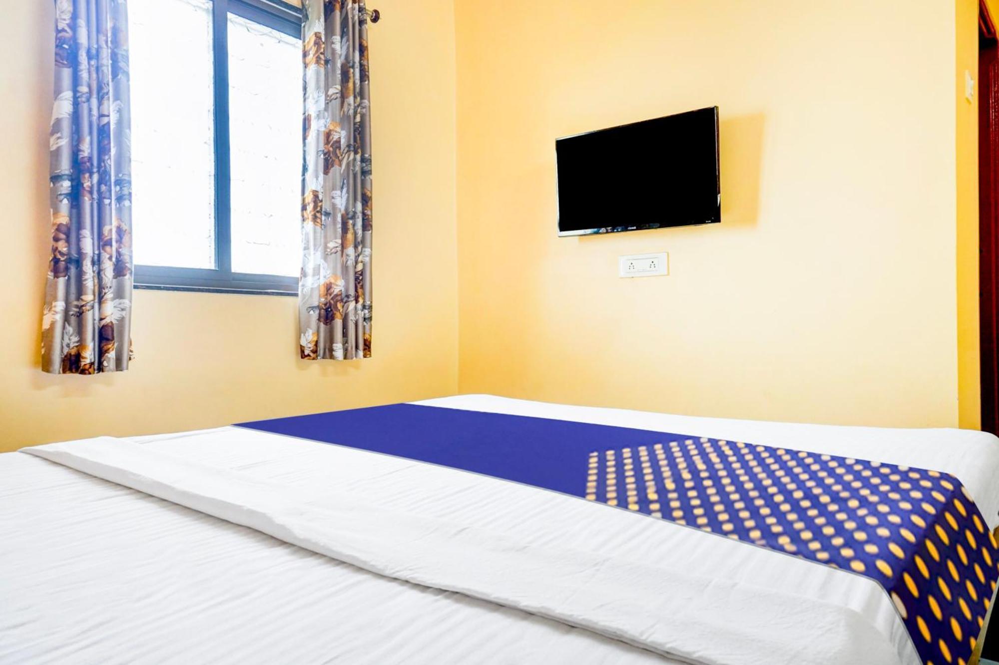 Spot On Hotel Shree Samarth Lodging โกลฮาปูร์ ภายนอก รูปภาพ