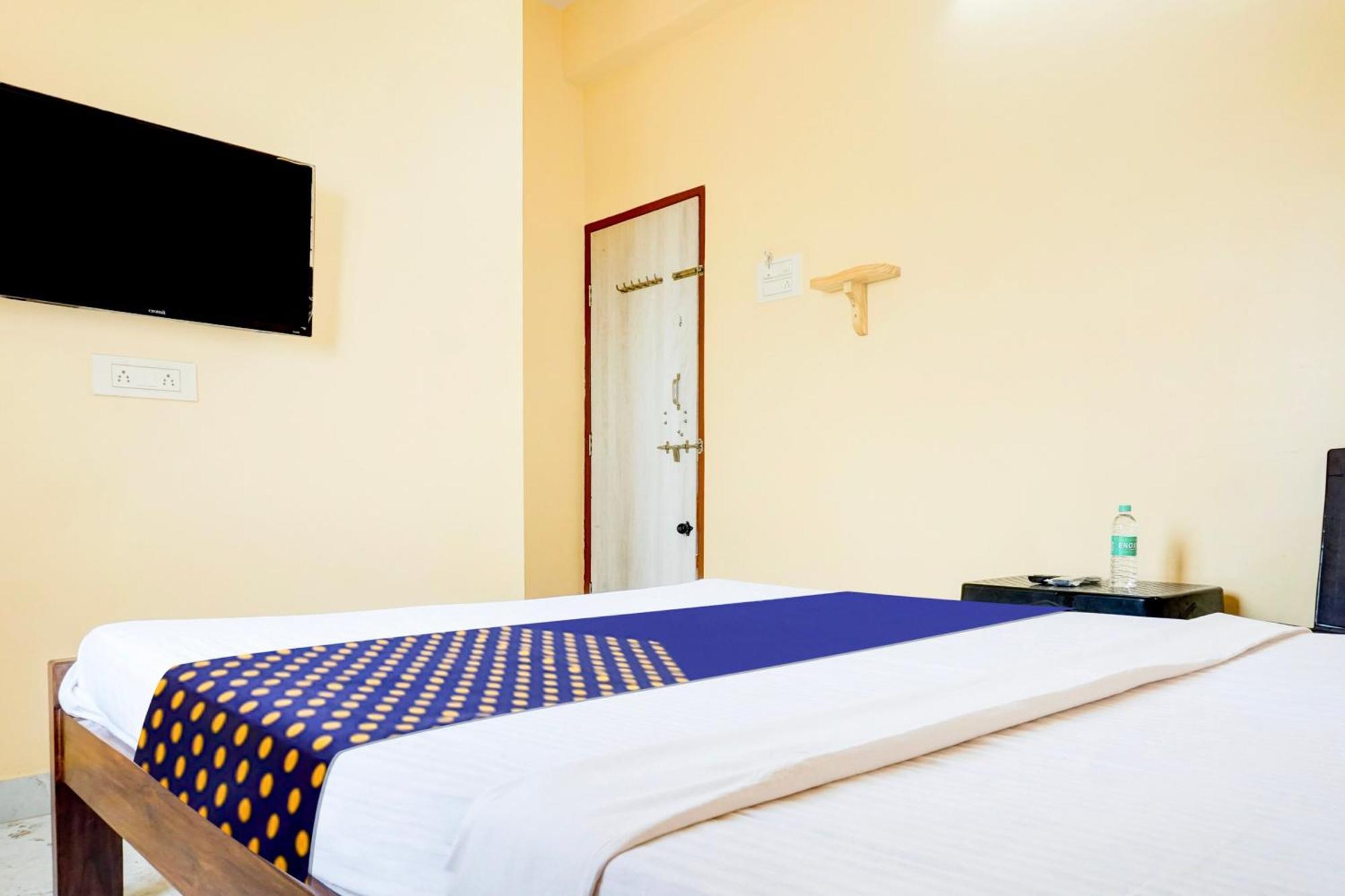 Spot On Hotel Shree Samarth Lodging โกลฮาปูร์ ภายนอก รูปภาพ