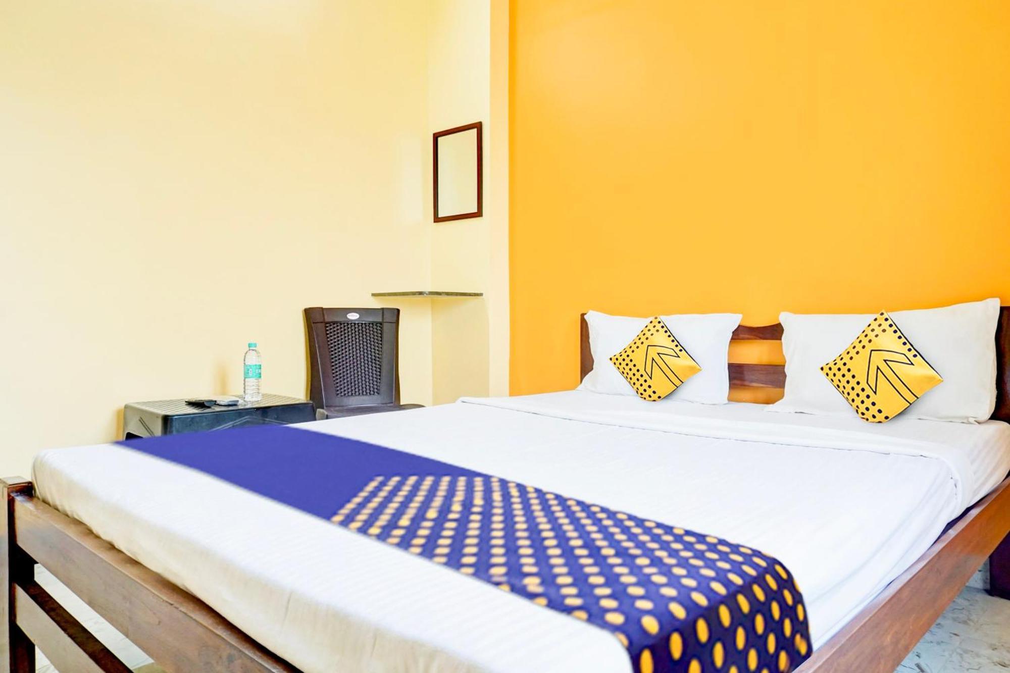Spot On Hotel Shree Samarth Lodging โกลฮาปูร์ ภายนอก รูปภาพ